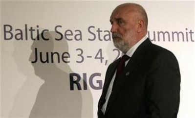 Thủ tướng Latvia bị thương nặng vì tai nạn giao thông